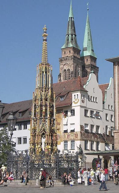 Schner Brunnen am Hauptmarkt in Nürnberg