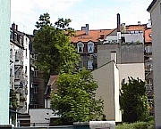 Hofeinblick in Nürnbergs Grolandstraße, bebaut 1934-39 und nach 45