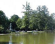 Stadtparkteich Nürnberg mit Neptunbrunnen