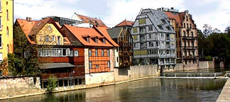 abwechslungsreiche Architektur an der Pegnitz in Nürnberg