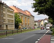 Gibitzenhofstraße in Nürnberg zieht sich alleeartig durch das gleichnamige Stadtviertel