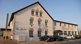 Landgasthof in Nürnberg-Moorenbrunn, die Fassadenbemalung ehielt das Haus wohl erst mit der Sanierung in der 1970ern.